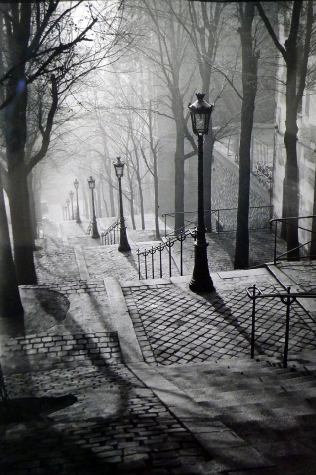 15-Escaliers-de-Montmartre-1936-Brassai.jpg