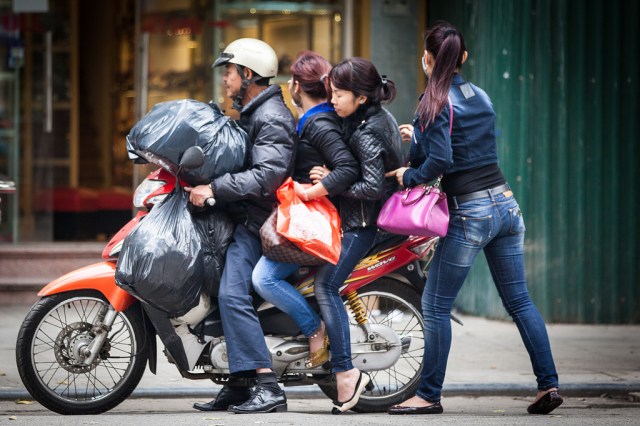 scooter-vietnam-3.jpg