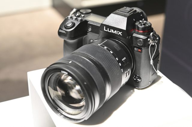 Panasonic-S1R.jpg